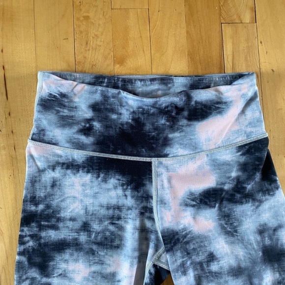 Athleta Elation 7/8 Ice Tye Dye Tights - Picture 5 of 8